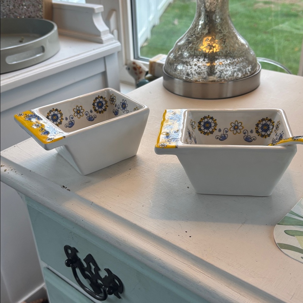 Floral Yellow and Blue Condiment Set - Picture 3 of 6